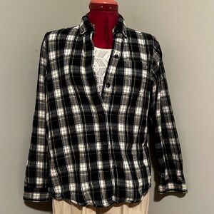 L.L. Bean blue black and white plaid button up long sleeve shirt - relaxed fit